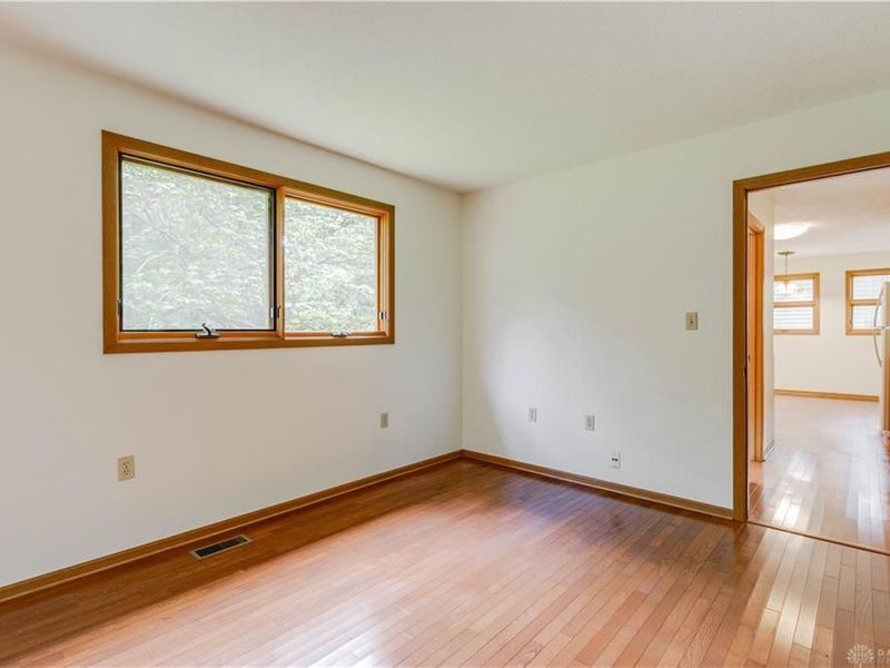 975 S High Street, Yellow Springs, OH 45387 Photo 11