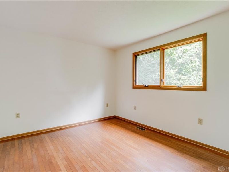975 S High Street, Yellow Springs, OH 45387 Photo 12