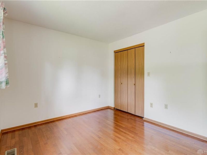 975 S High Street, Yellow Springs, OH 45387 Photo 16