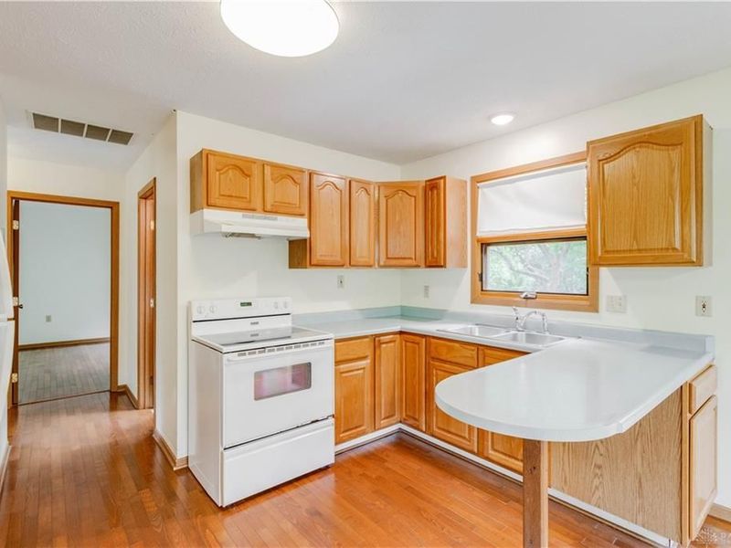 975 S High Street, Yellow Springs, OH 45387 Photo 7