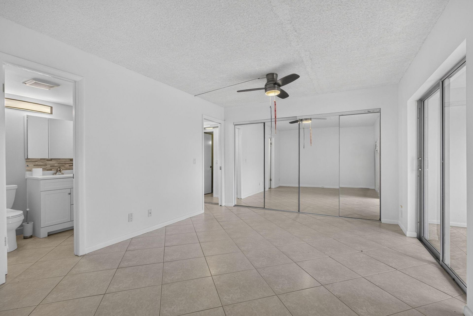 127 Chatham F, West Palm Beach, FL 33417 Photo