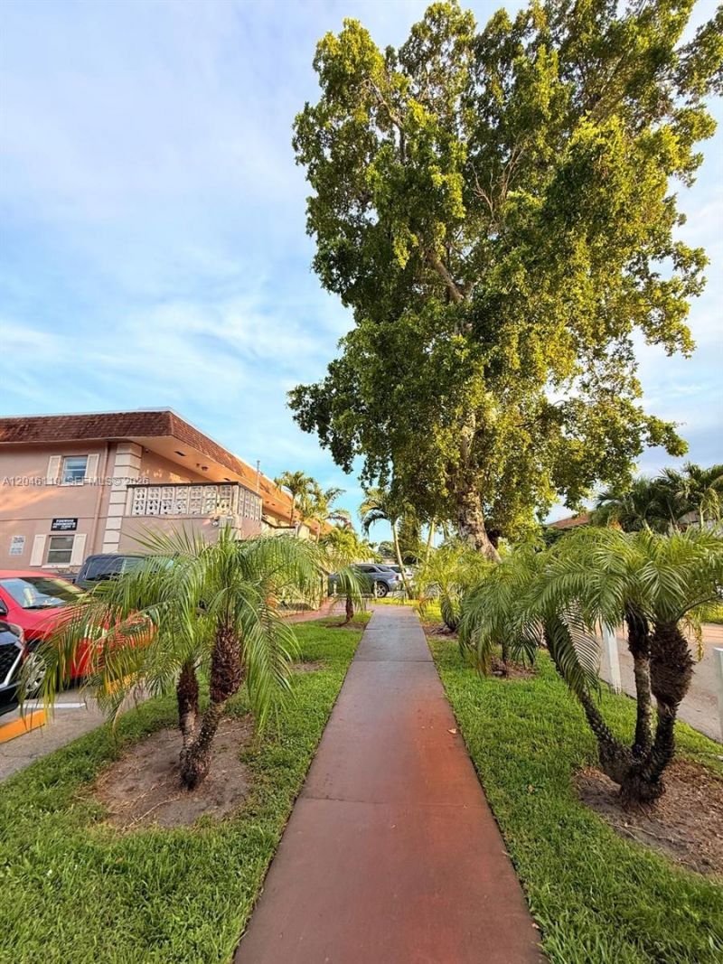 2832 Fillmore St , Unit 20, Hollywood, FL 33020 Photo