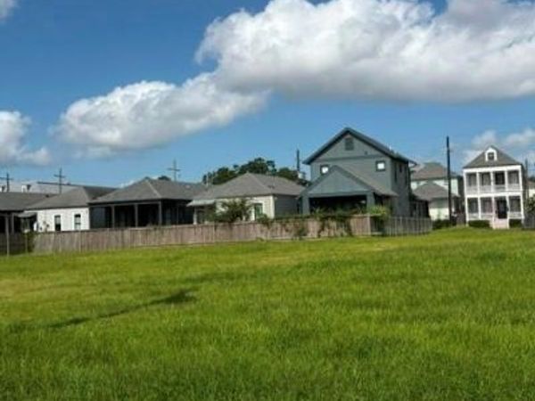 209 PACIFIC Avenue , New Orleans, LA 70114