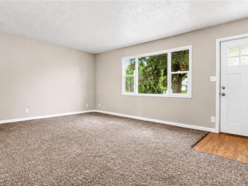 525 W Shields Street, Newark, OH 43055 Photo 9