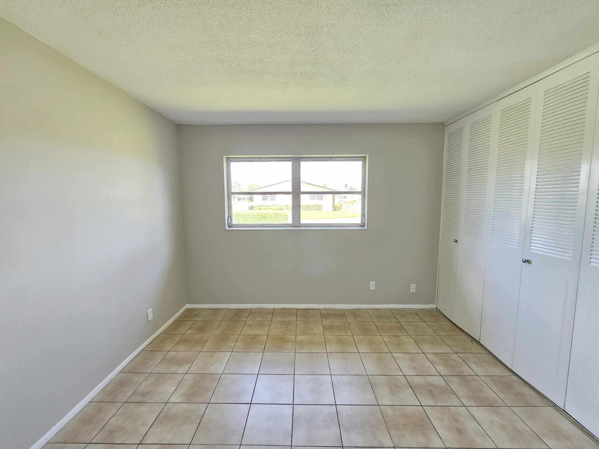 2966 Ashley Drive E, Unit F, West Palm Beach, FL 33415 Photo
