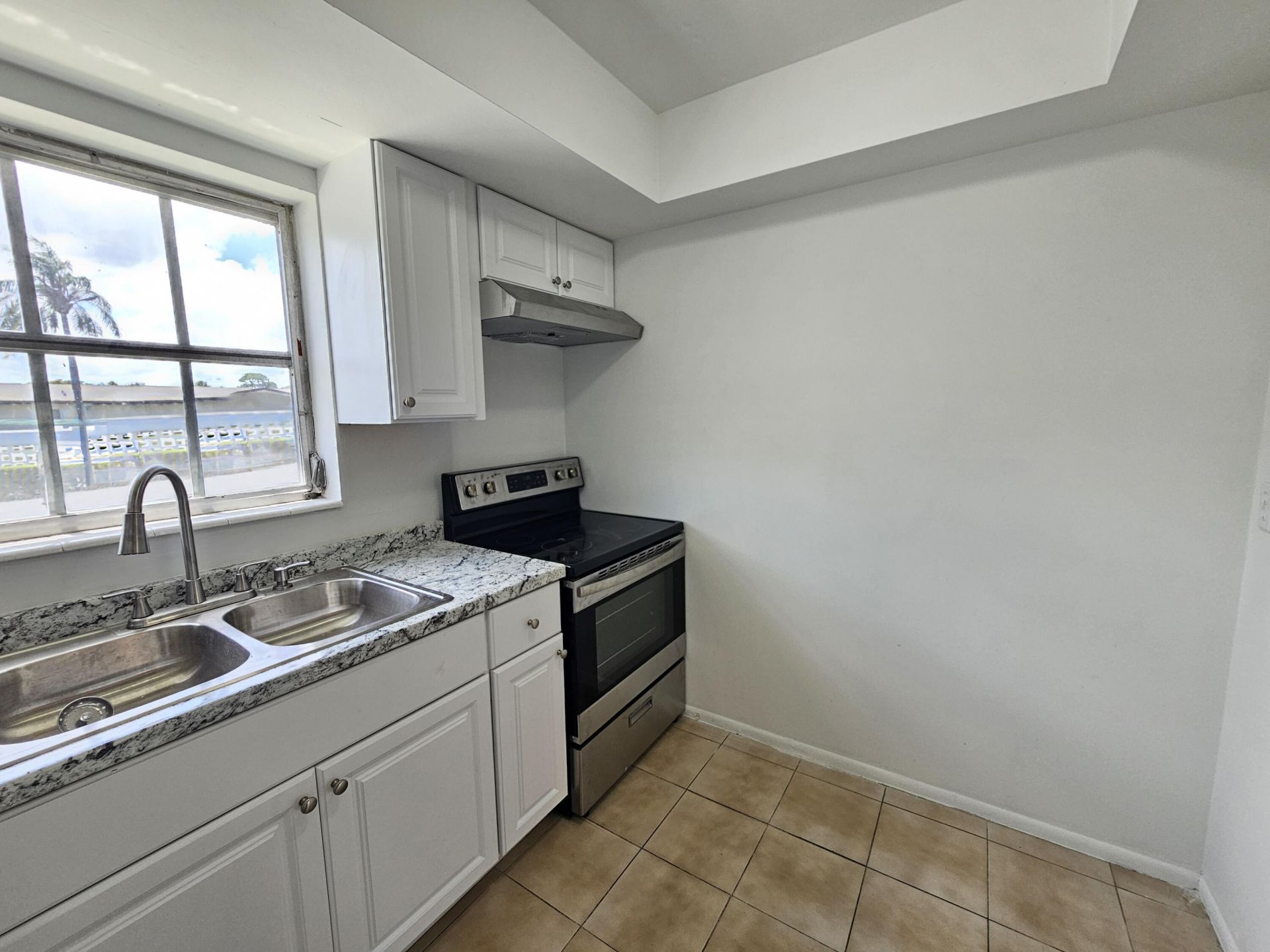 2966 Ashley Drive E, Unit F, West Palm Beach, FL 33415 Photo