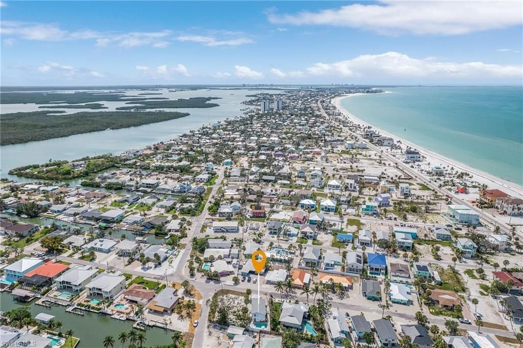 197 Madison Ct , Fort Myers Beach, FL 33931 Photo