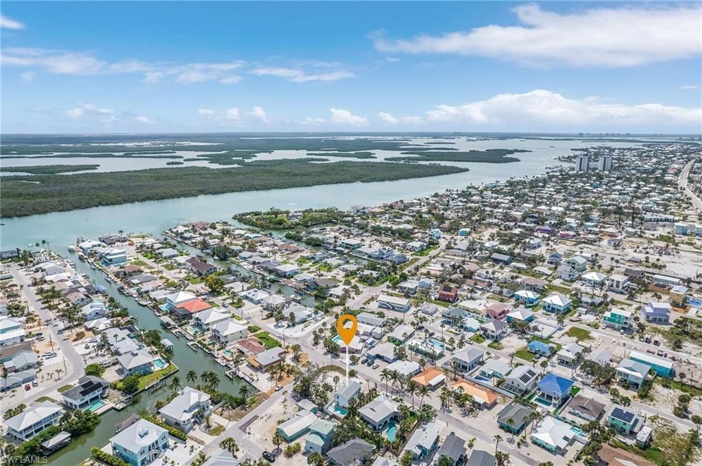 197 Madison Ct , Fort Myers Beach, FL 33931 Photo