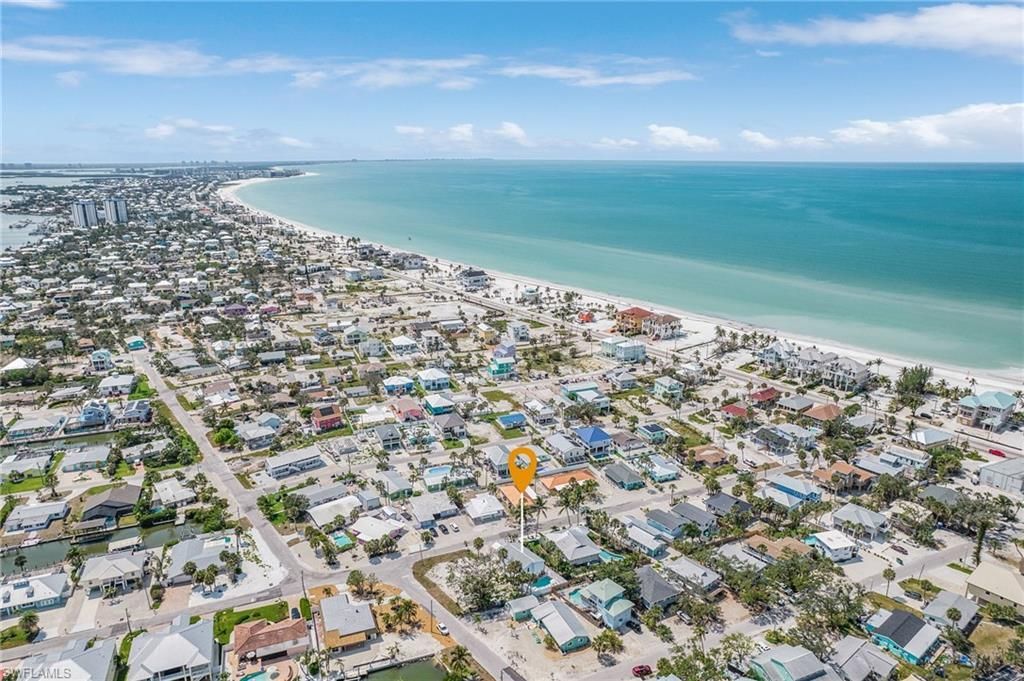 197 Madison Ct , Fort Myers Beach, FL 33931 Photo