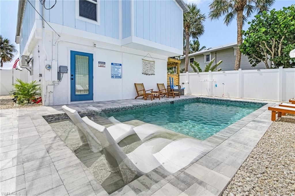 197 Madison Ct , Fort Myers Beach, FL 33931 Photo