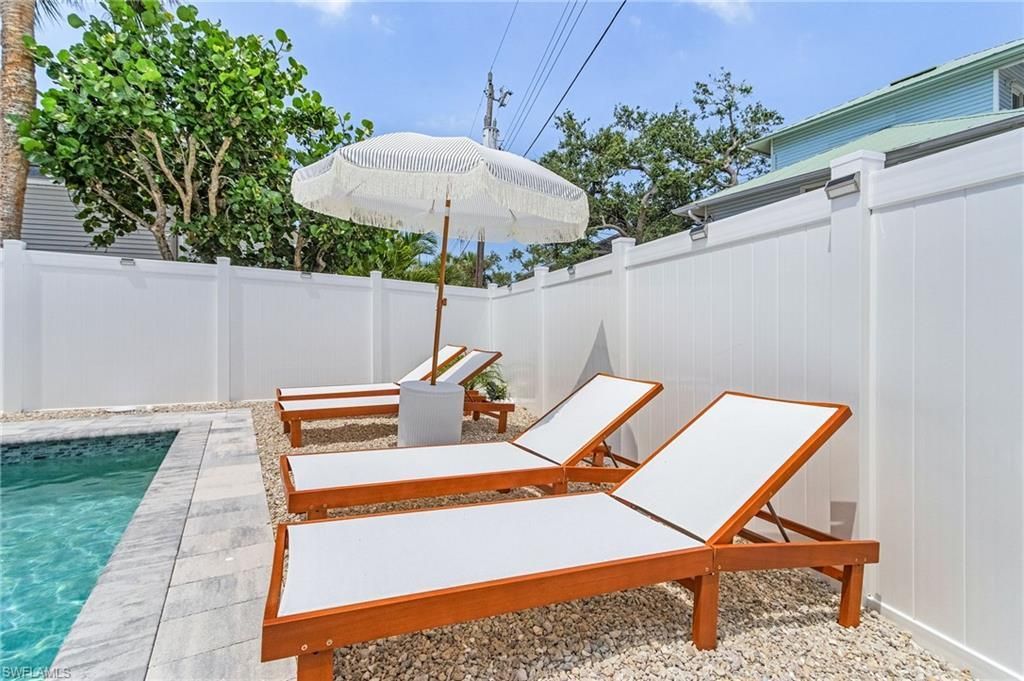 197 Madison Ct , Fort Myers Beach, FL 33931 Photo