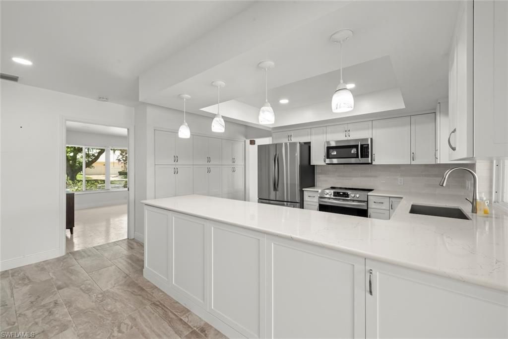 1040 Edgemere Dr, Fort Myers, FL 33919 Photo