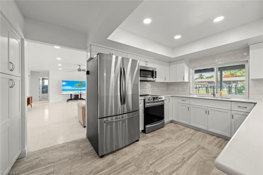 1040 Edgemere Dr, Fort Myers, FL 33919 Photo