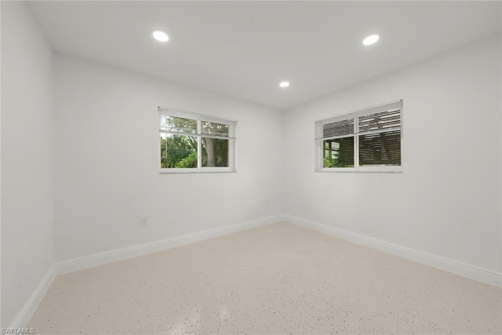 1040 Edgemere Dr, Fort Myers, FL 33919 Photo