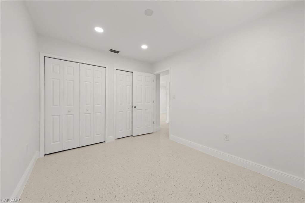 1040 Edgemere Dr, Fort Myers, FL 33919 Photo