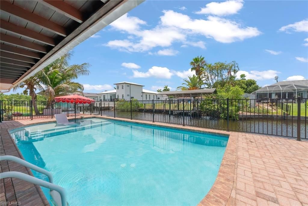 1040 Edgemere Dr, Fort Myers, FL 33919 Photo