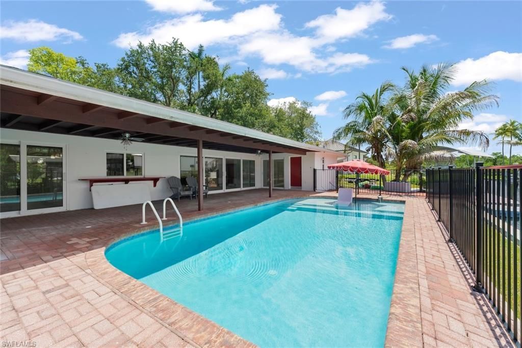 1040 Edgemere Dr, Fort Myers, FL 33919 Photo