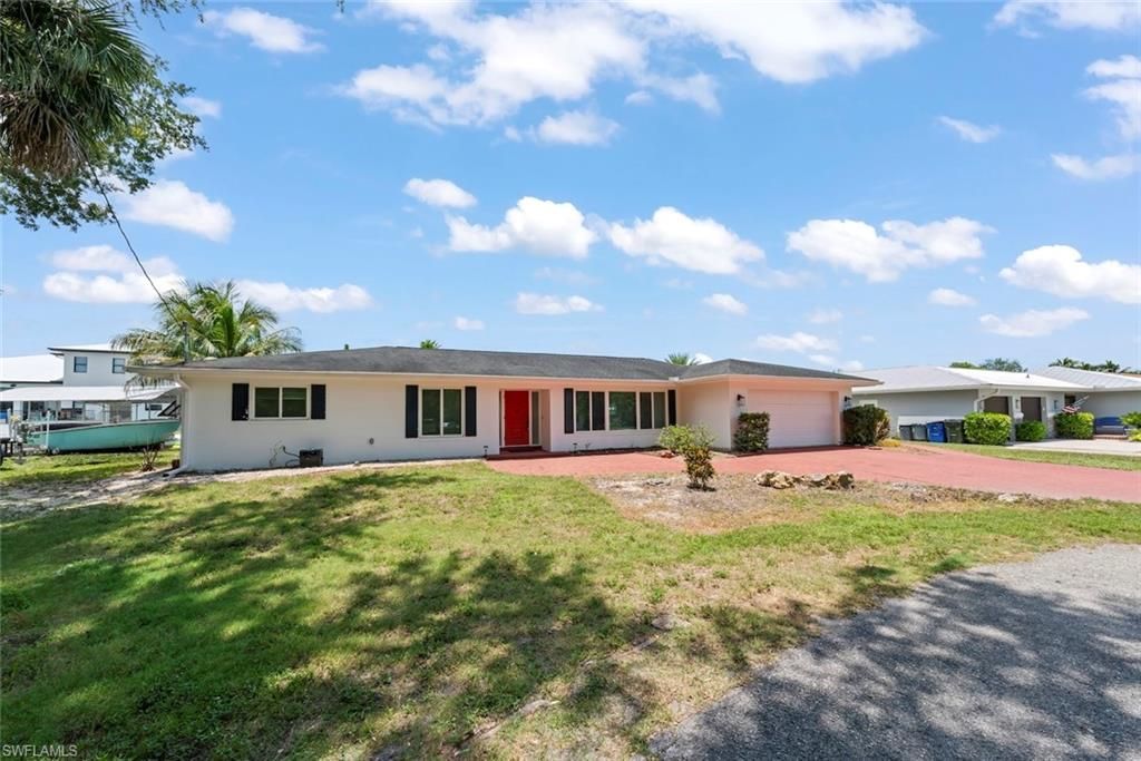 1040 Edgemere Dr, Fort Myers, FL 33919 Photo