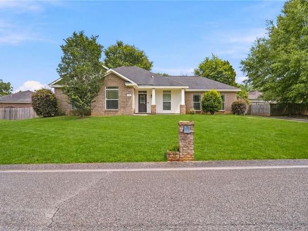 8233 Woodland Hills Drive N, Semmes, AL 36575