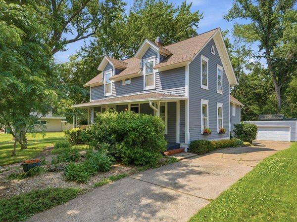 413 E 1st Street, New Richmond, WI 54017