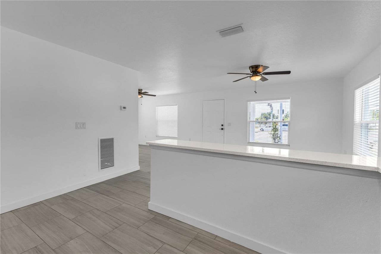 2206 53rd Avenue E, Bradenton, FL 34203 Photo