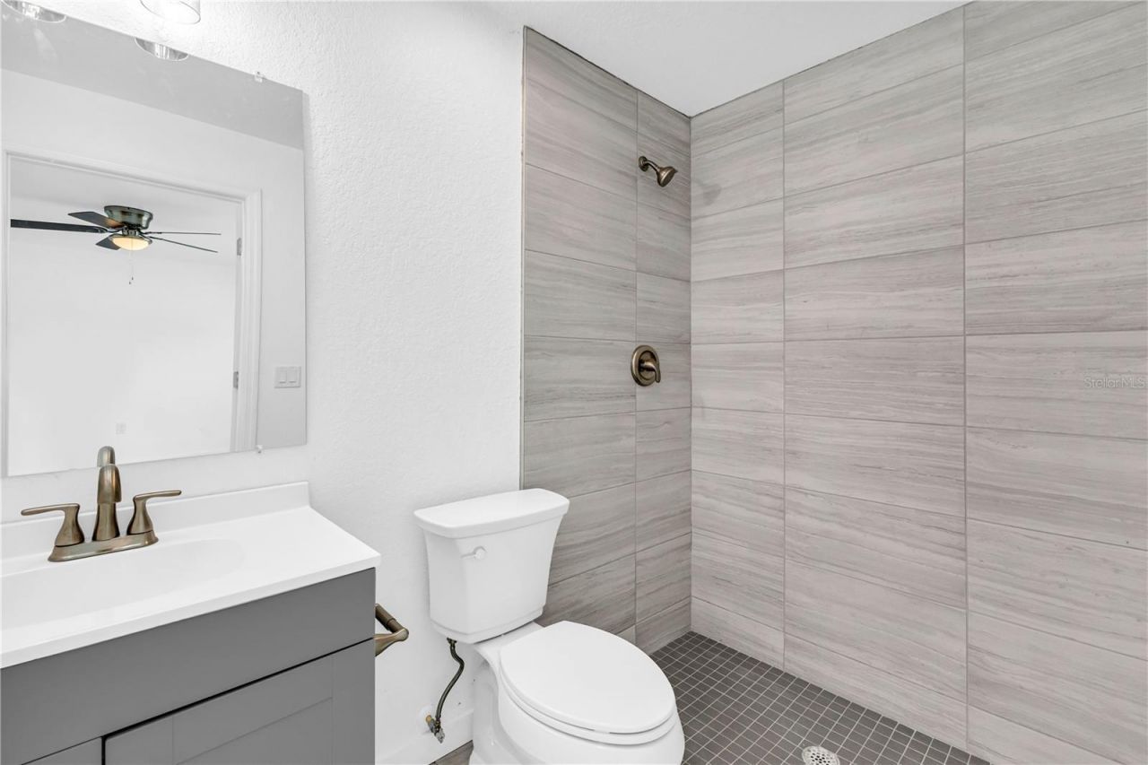 2206 53rd Avenue E, Bradenton, FL 34203 Photo