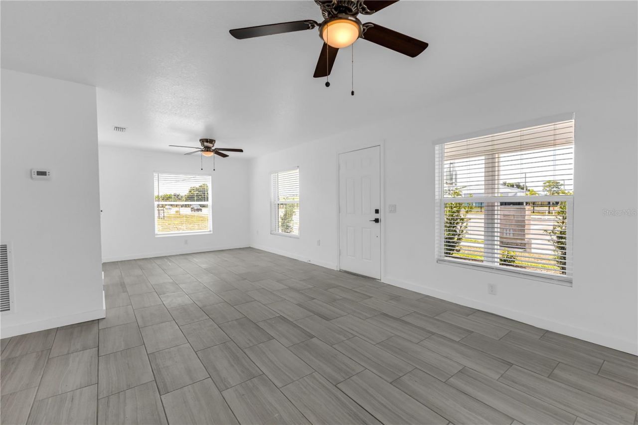 2206 53rd Avenue E, Bradenton, FL 34203 Photo