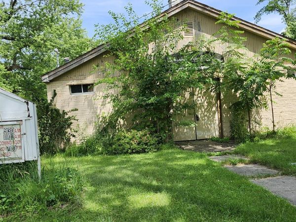 808 Victory Street, Buchanan, MI 49107