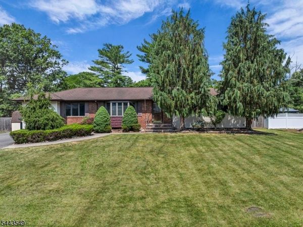77 Schwinn Dr, Clark, NJ 07066
