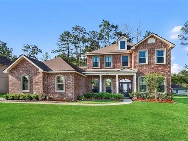 604 PINE GROVE Loop , Madisonville, LA 70447
