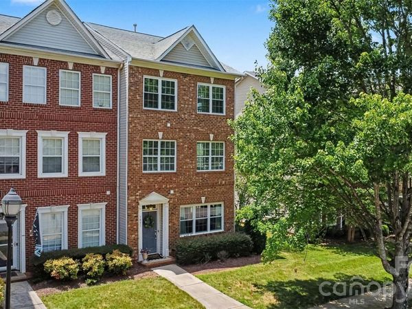 7051 Brighton Park Drive, Charlotte, NC 28227