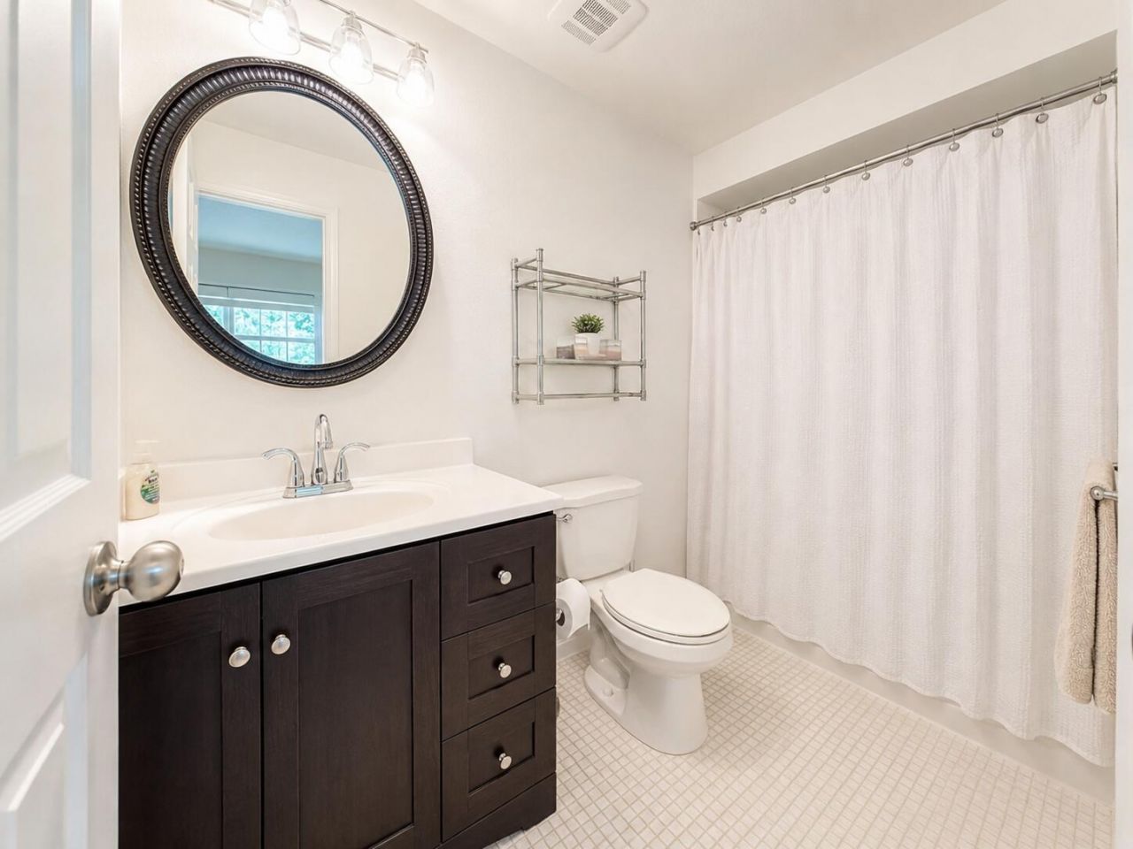 5131 W Oakland Park Boulevard, Unit 202, Lauderdale Lakes, FL 33313 Photo