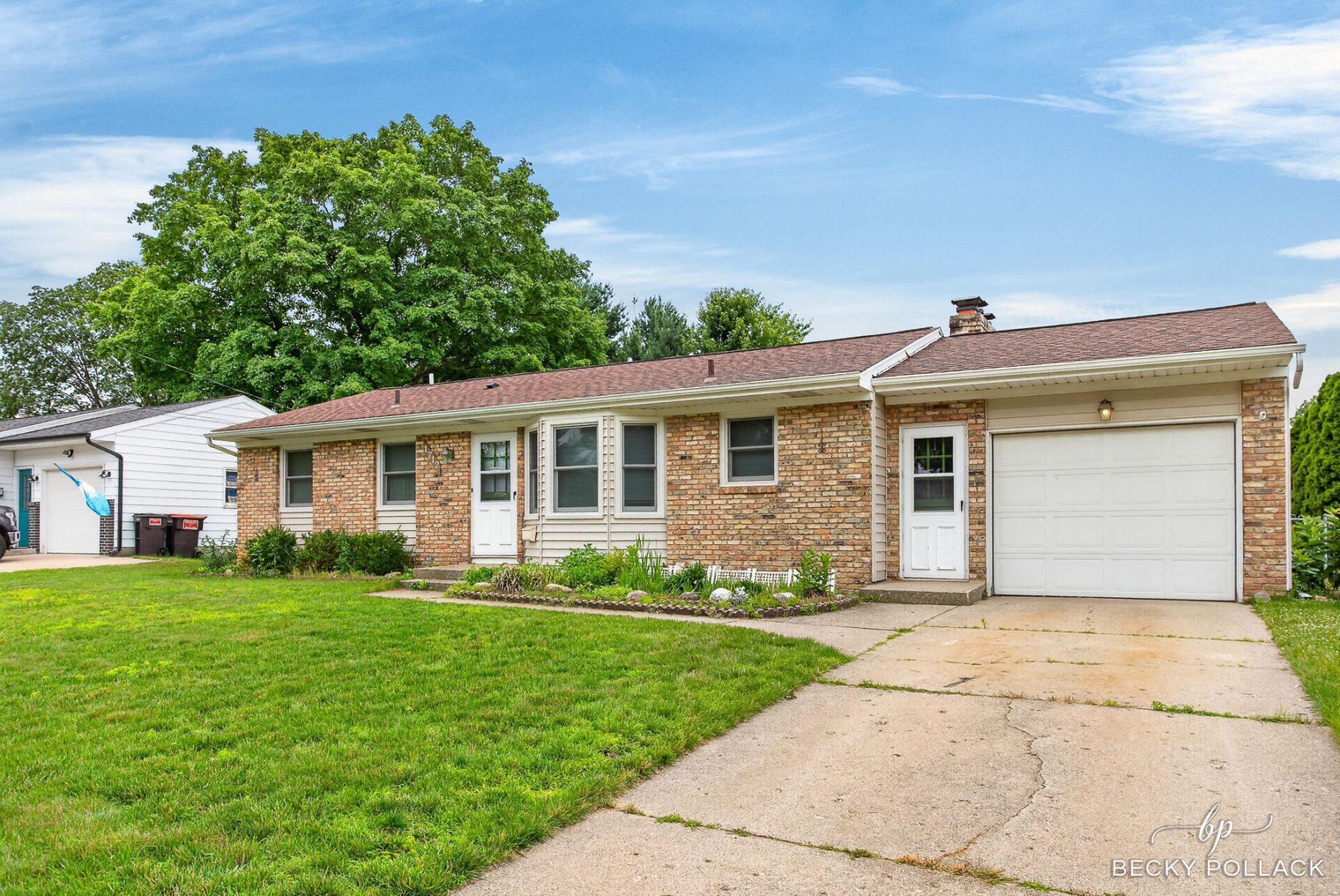 1712 41st Street Sw, Wyoming, MI 49519 Main Photo