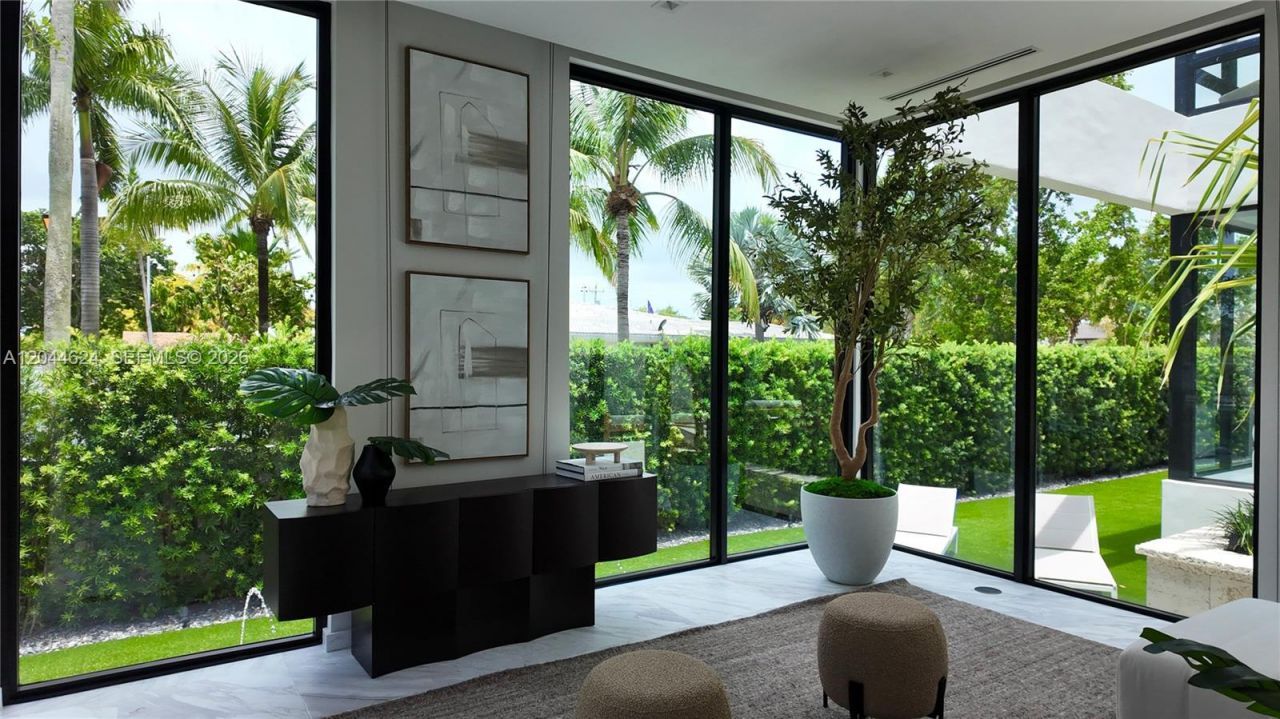 570 S Shore Dr , Miami Beach, FL 33141 Photo