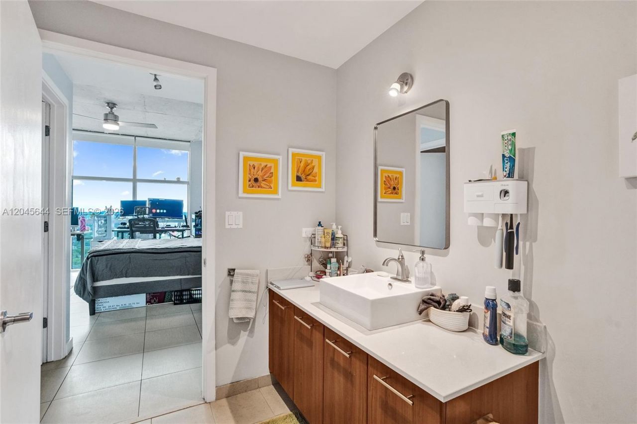 3301 NE 1st Ave , Unit H2405, Miami, FL 33137 Photo