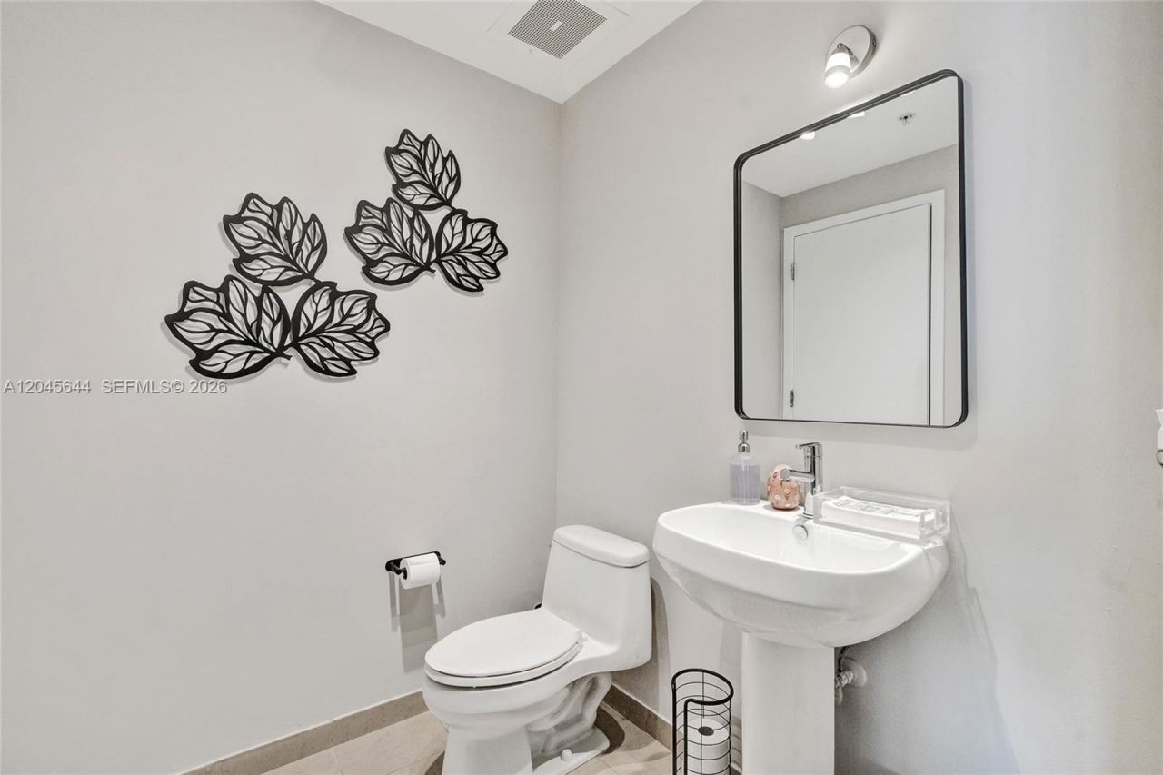 3301 NE 1st Ave , Unit H2405, Miami, FL 33137 Photo