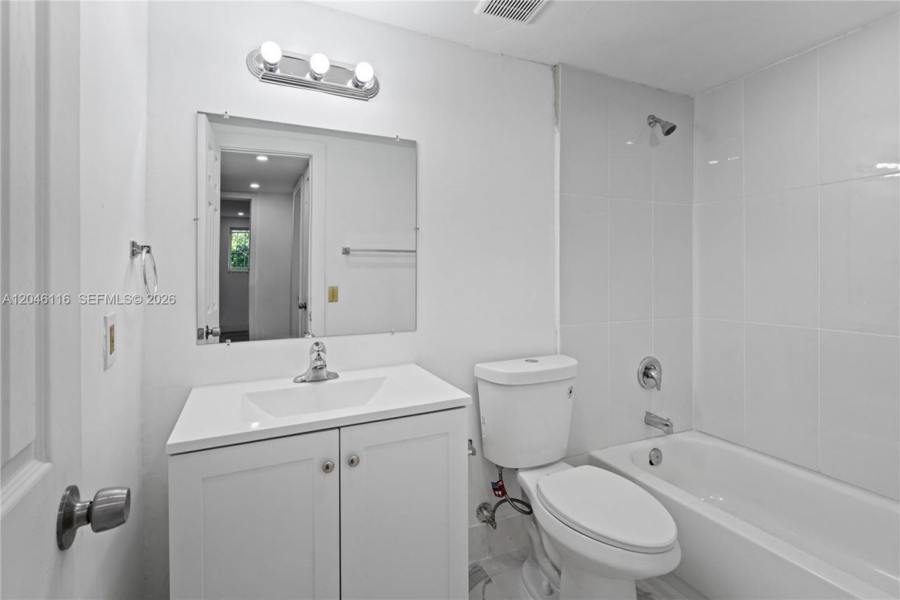 Please Call For Address, Unit 19, Miami, FL 33150 Photo