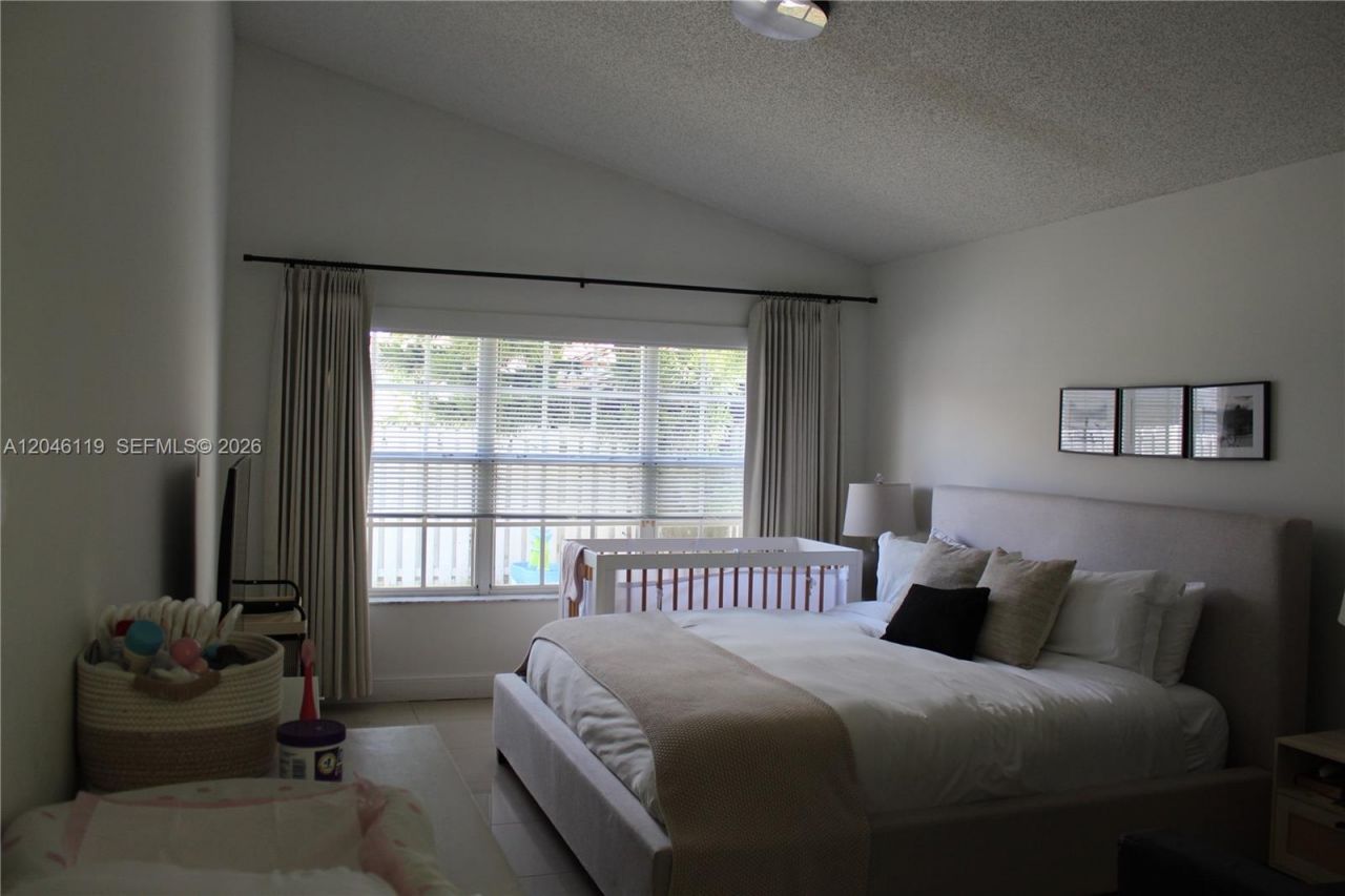 312 Bridgeton Rd , Weston, FL 33326 Photo