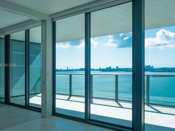 650 NE 32nd St , Unit 2102, Miami, FL 33137