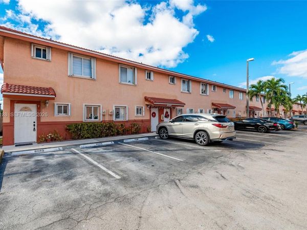 8085 NW 8th St , Unit 9, Miami, FL 33126
