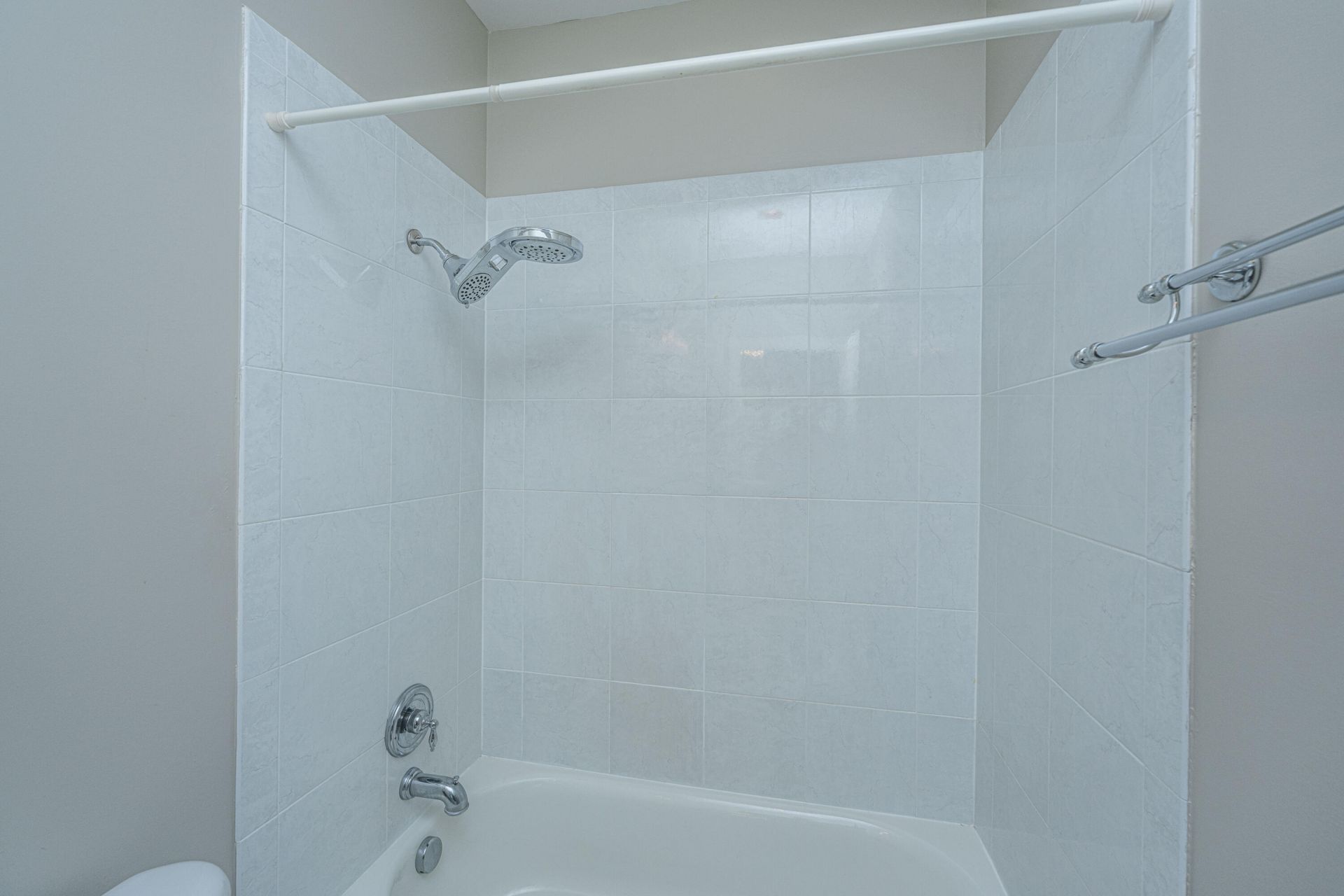 401 Kinloss Country Lane Photo 36