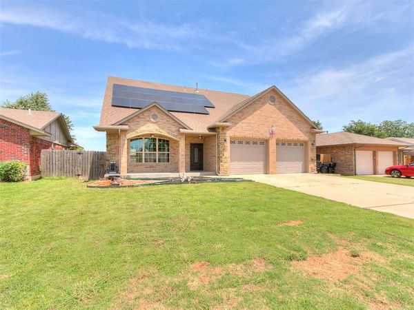 613 SW 7th St., , Unit S.W. 7th S, Moore, OK 73160