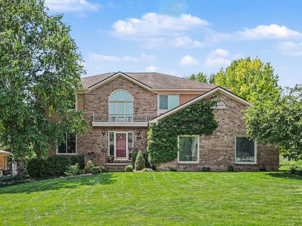 709 Snowmass Drive, Rochester Hills, MI 48309