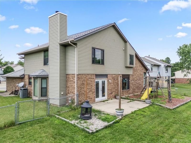 6840 Coronado Circle, Huber Heights, OH 45424 Photo 12