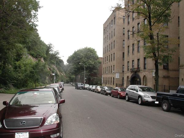 225 Bennett Avenue , Unit 60, New York (Manhattan), NY 10040