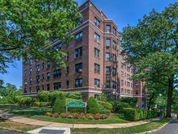 11 Alden Road , Unit 6N, Larchmont, NY 10538