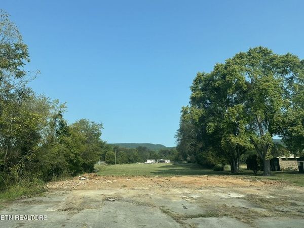 3269 Market St, Dayton, TN 37321