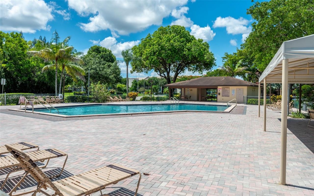 500 SW 130th Ter, Unit 403A, Pembroke Pines, FL 33027 Photo