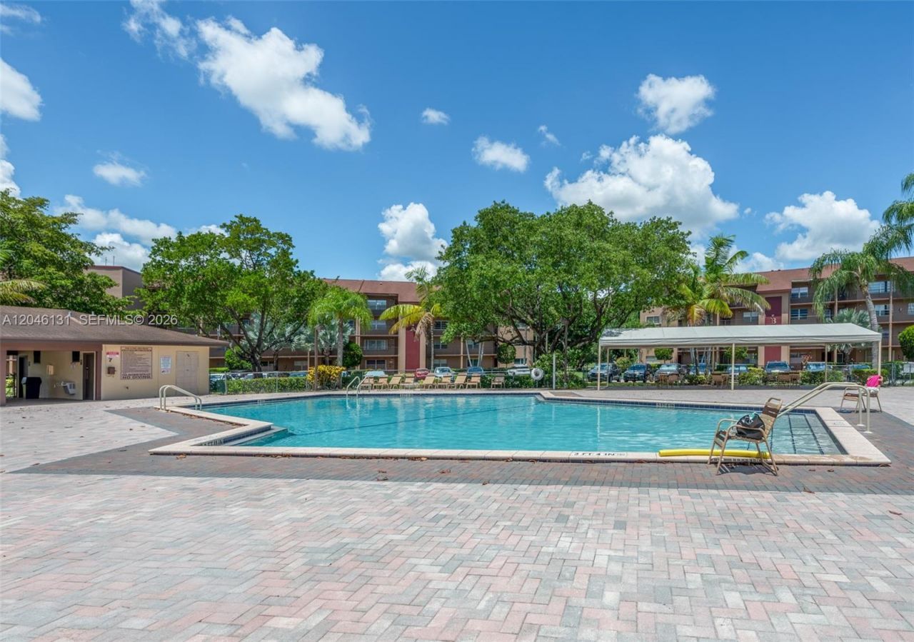 500 SW 130th Ter, Unit 403A, Pembroke Pines, FL 33027 Photo