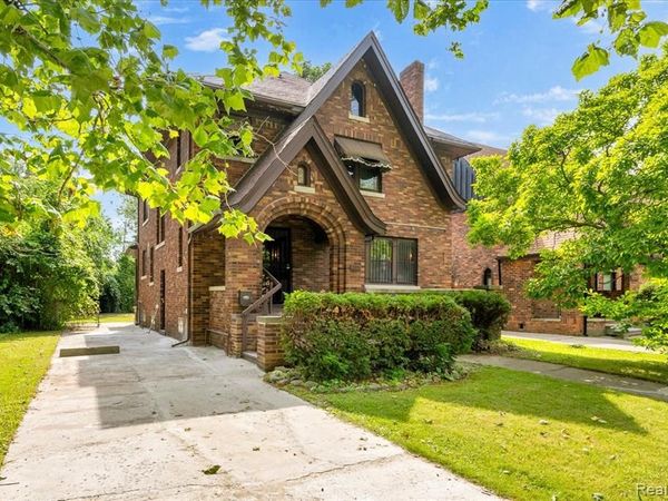 12725 Broadstreet Avenue, Detroit, MI 48238